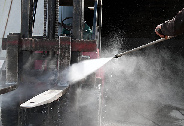 Best Driveway Pressure Washing  in Oakbrook Terrace, IL